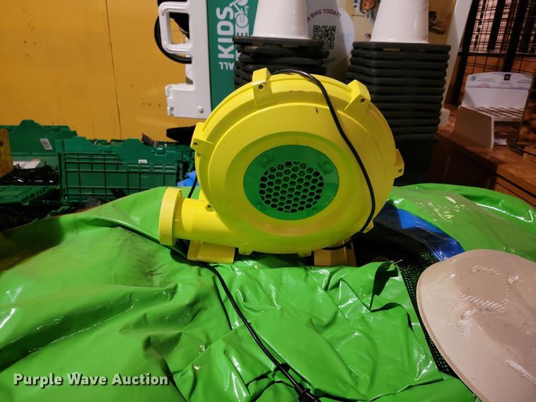 image for item NB9822 Corn maze inflatable