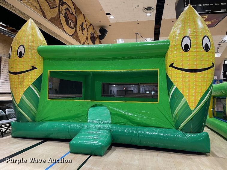 image for item NB9822 Corn maze inflatable