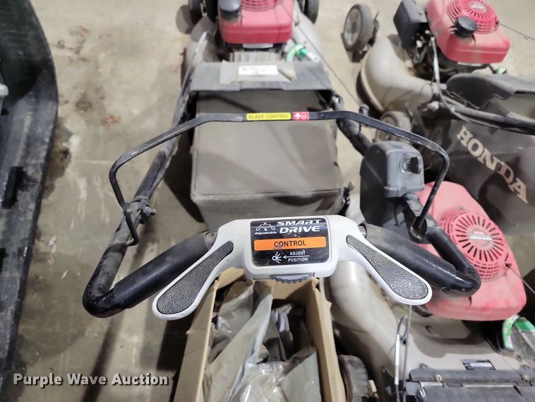 image for item NB9825 (3) Honda push mowers