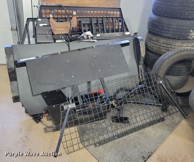 image for item NB9828 Police vehicle parts and accessories