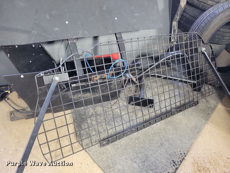 image for item NB9828 Police vehicle parts and accessories