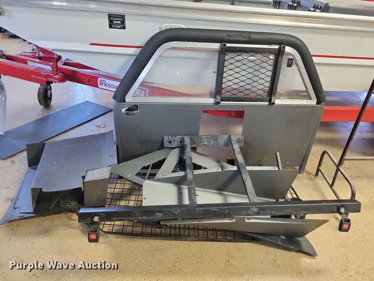 image for item NB9828 Police vehicle parts and accessories