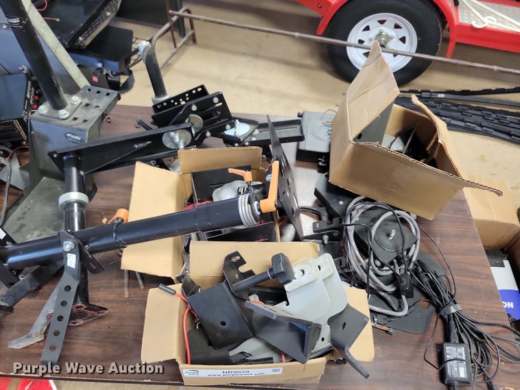 image for item NB9829 Police vehicle parts and accessories