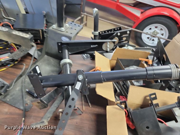 image for item NB9829 Police vehicle parts and accessories