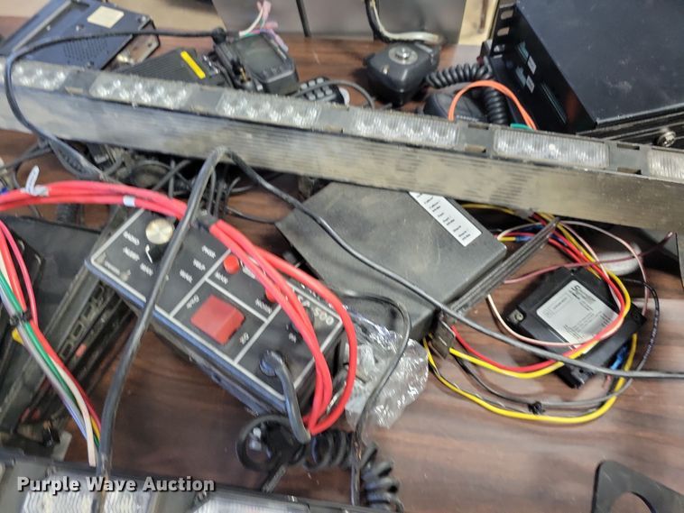 image for item NB9829 Police vehicle parts and accessories