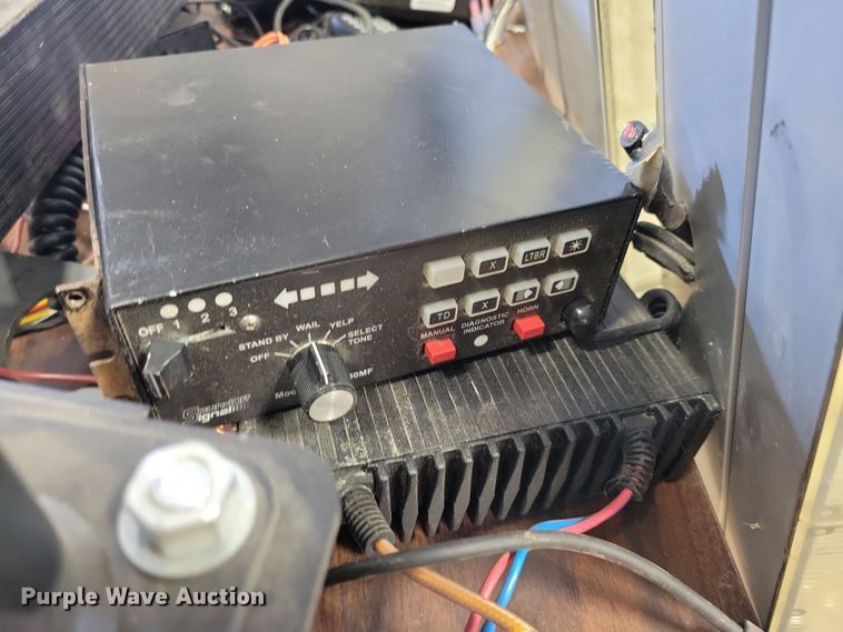 image for item NB9829 Police vehicle parts and accessories