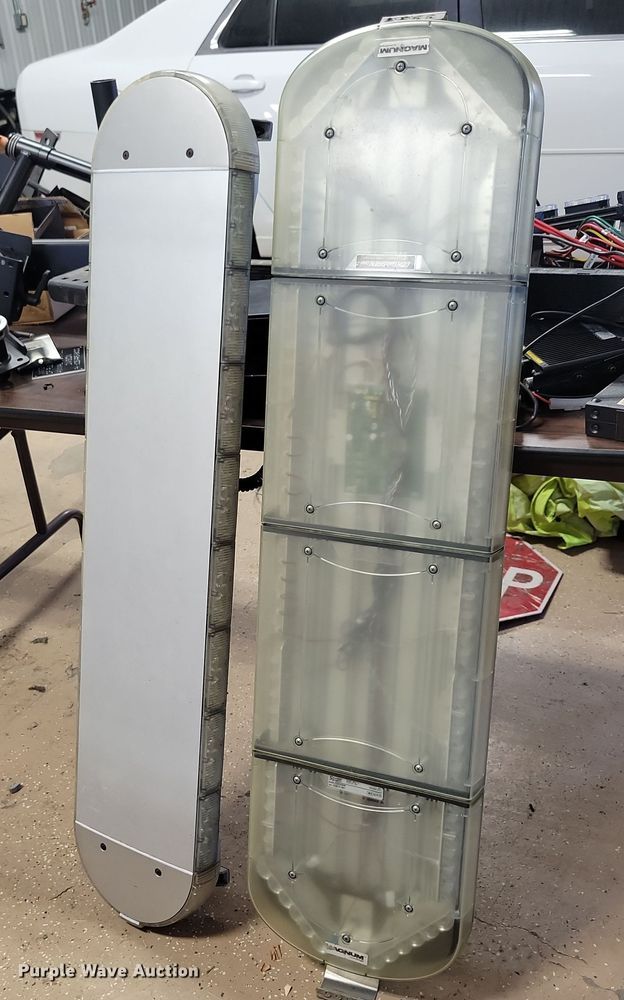 image for item NB9829 Police vehicle parts and accessories