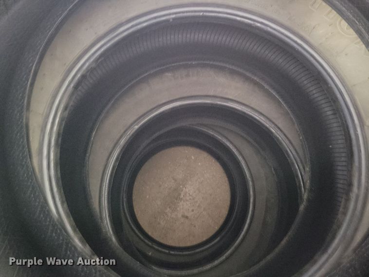 image for item NB9830 (17) tires