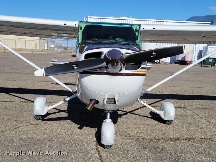 image for item NB9846 1982 Cessna 172P Skyhawk II airplane