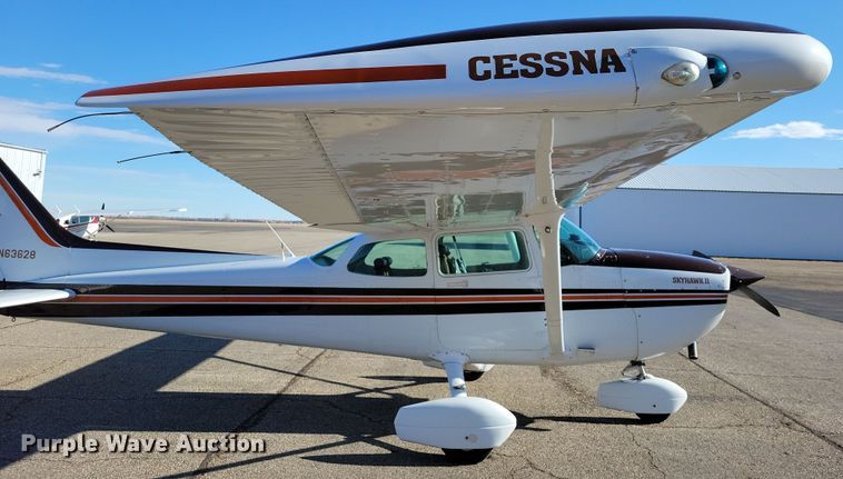 image for item NB9846 1982 Cessna 172P Skyhawk II airplane
