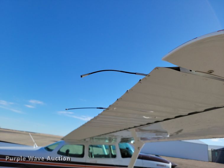 image for item NB9846 1982 Cessna 172P Skyhawk II airplane