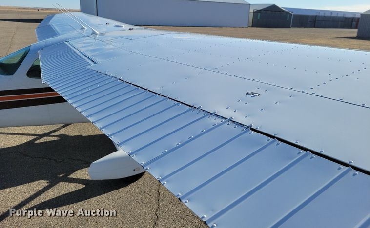 image for item NB9846 1982 Cessna 172P Skyhawk II airplane