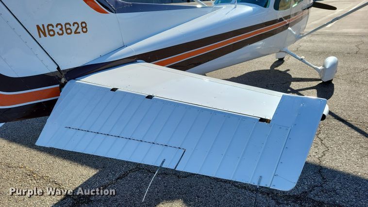 image for item NB9846 1982 Cessna 172P Skyhawk II airplane