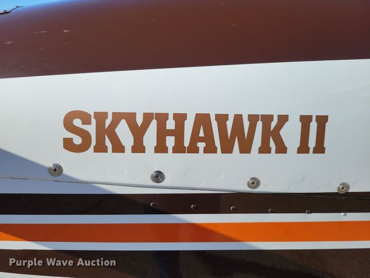 image for item NB9846 1982 Cessna 172P Skyhawk II airplane