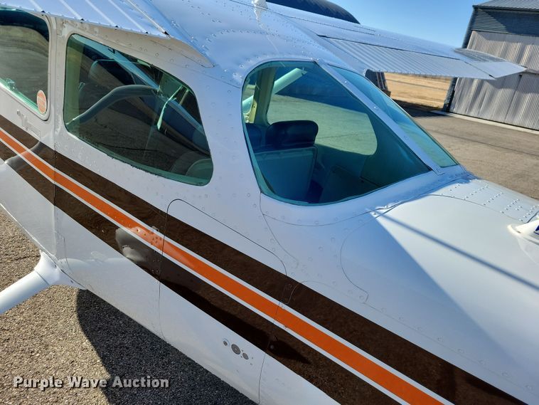 image for item NB9846 1982 Cessna 172P Skyhawk II airplane