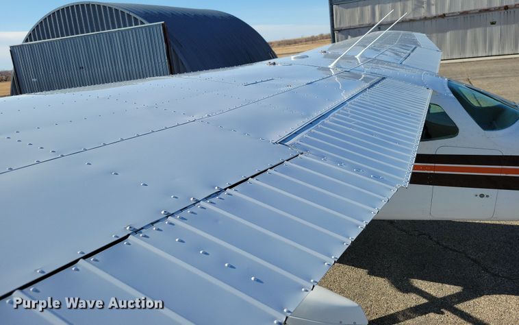 image for item NB9846 1982 Cessna 172P Skyhawk II airplane