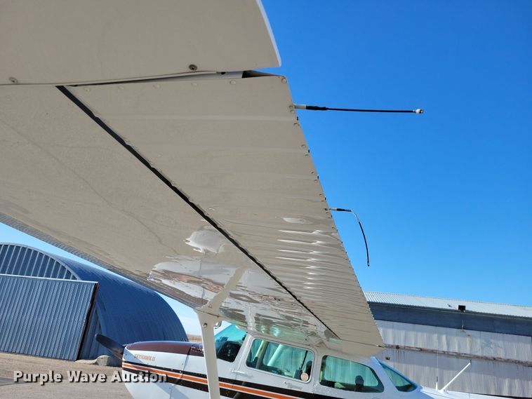 image for item NB9846 1982 Cessna 172P Skyhawk II airplane