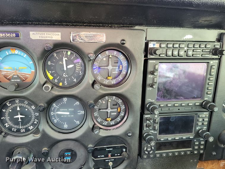 image for item NB9846 1982 Cessna 172P Skyhawk II airplane