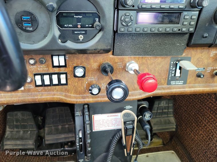 image for item NB9846 1982 Cessna 172P Skyhawk II airplane