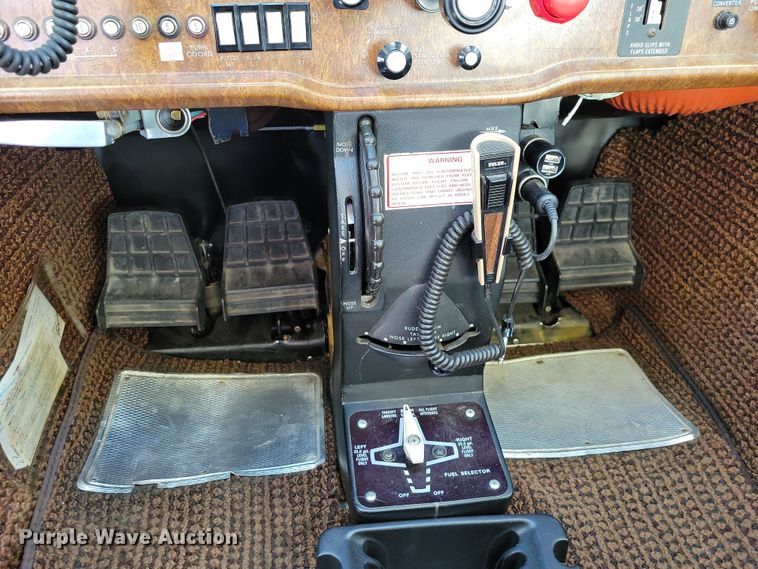 image for item NB9846 1982 Cessna 172P Skyhawk II airplane