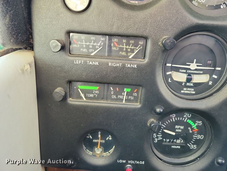 image for item NB9846 1982 Cessna 172P Skyhawk II airplane