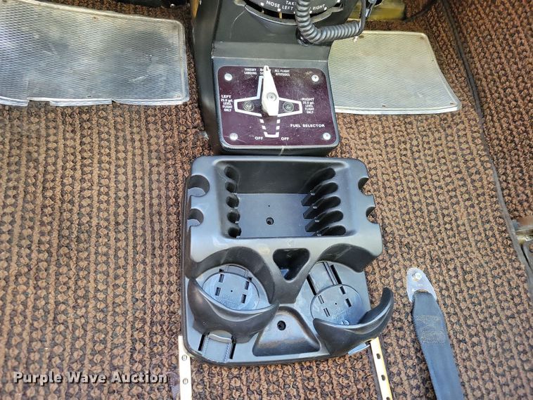 image for item NB9846 1982 Cessna 172P Skyhawk II airplane