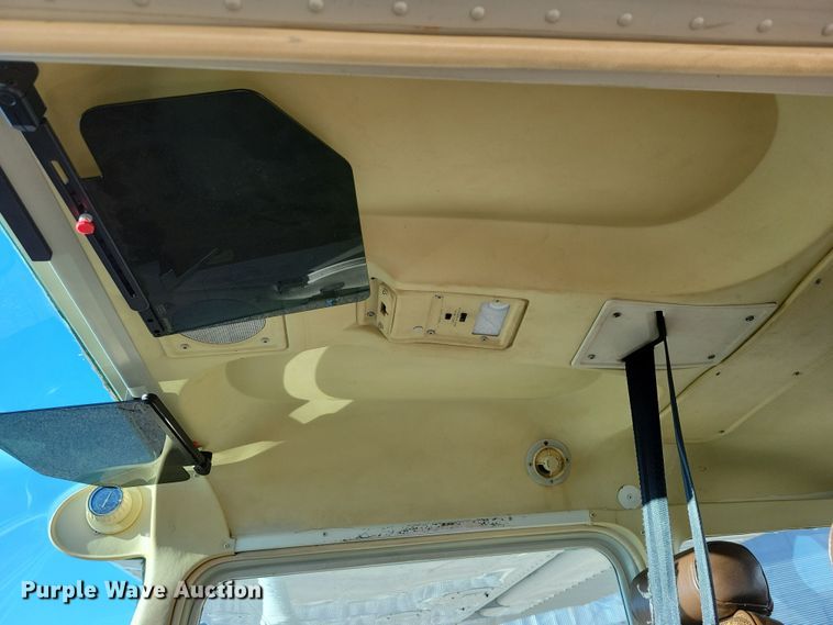 image for item NB9846 1982 Cessna 172P Skyhawk II airplane