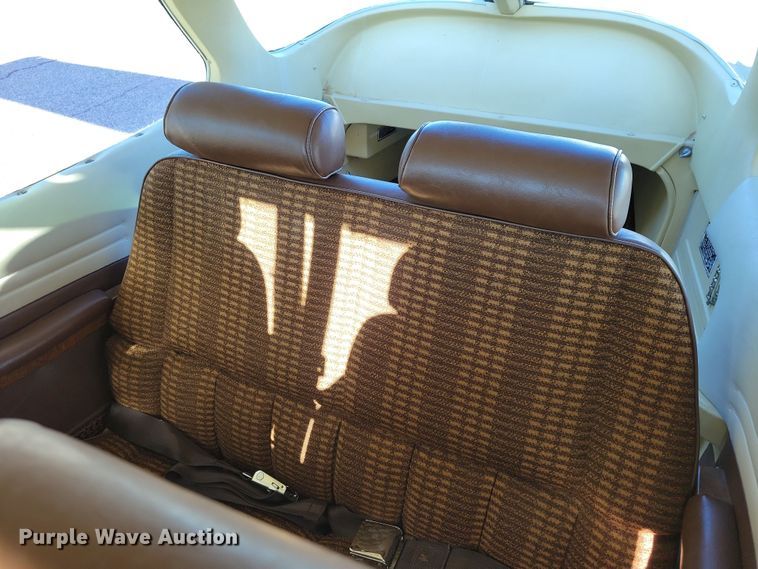 image for item NB9846 1982 Cessna 172P Skyhawk II airplane