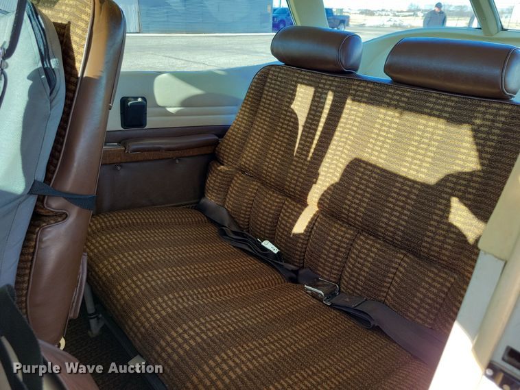 image for item NB9846 1982 Cessna 172P Skyhawk II airplane