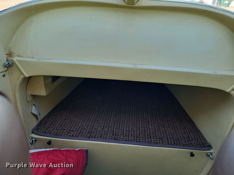 image for item NB9846 1982 Cessna 172P Skyhawk II airplane