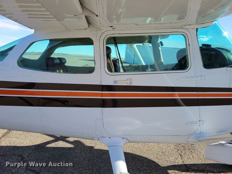 image for item NB9846 1982 Cessna 172P Skyhawk II airplane