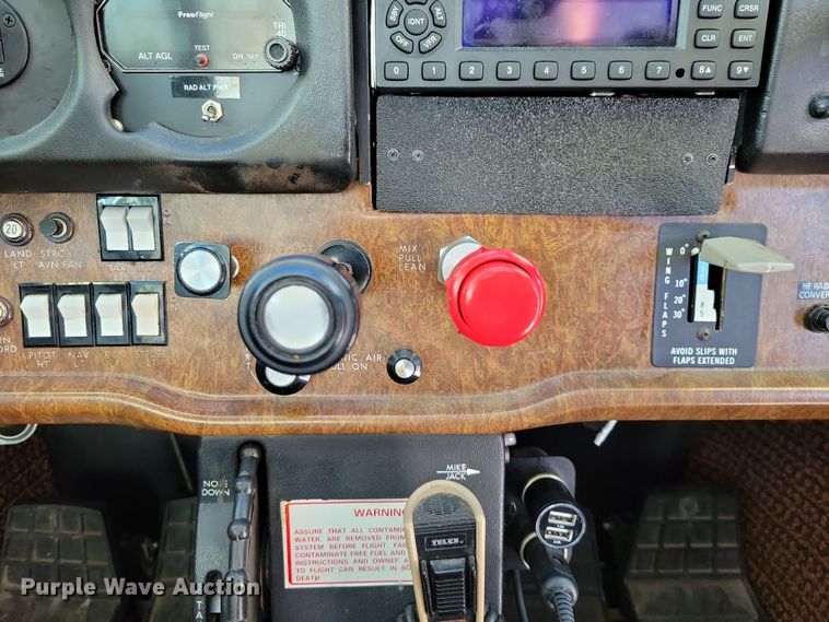 image for item NB9846 1982 Cessna 172P Skyhawk II airplane