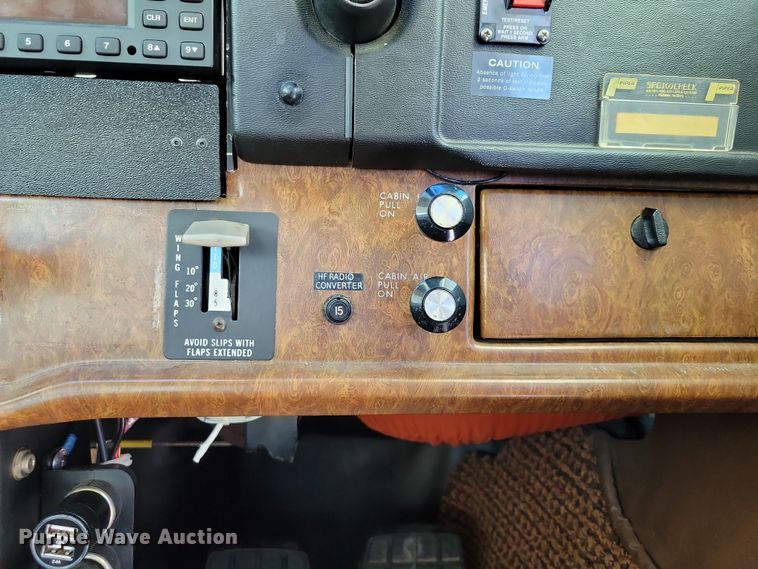 image for item NB9846 1982 Cessna 172P Skyhawk II airplane