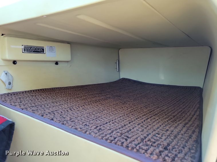 image for item NB9846 1982 Cessna 172P Skyhawk II airplane