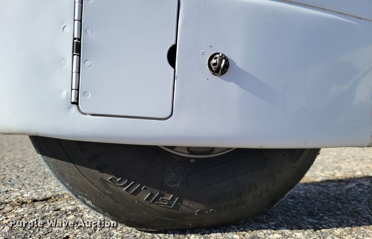 image for item NB9846 1982 Cessna 172P Skyhawk II airplane