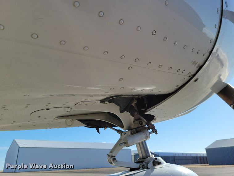 image for item NB9846 1982 Cessna 172P Skyhawk II airplane