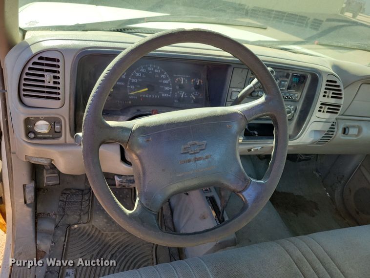 image for item NB9857 1997 Chevrolet  K1500 pickup truck