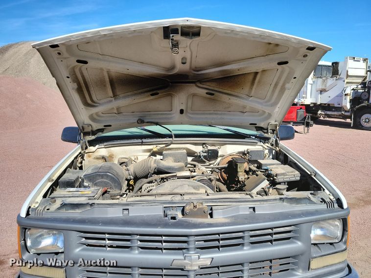 image for item NB9857 1997 Chevrolet  K1500 pickup truck
