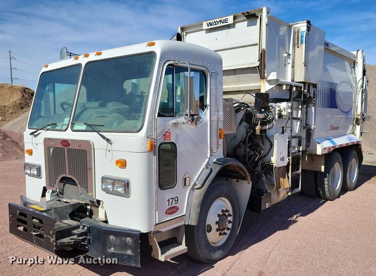 image for item NB9860 2011 Peterbilt 320 refuse truck