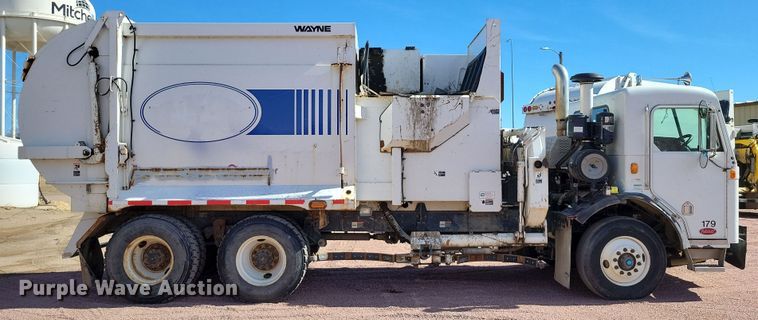 image for item NB9860 2011 Peterbilt 320 refuse truck