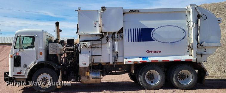 image for item NB9860 2011 Peterbilt 320 refuse truck