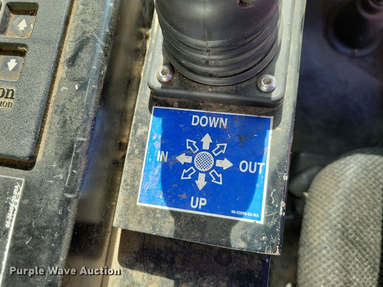 image for item NB9860 2011 Peterbilt 320 refuse truck