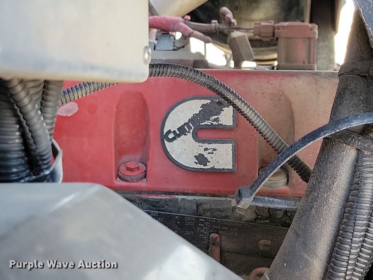 image for item NB9860 2011 Peterbilt 320 refuse truck