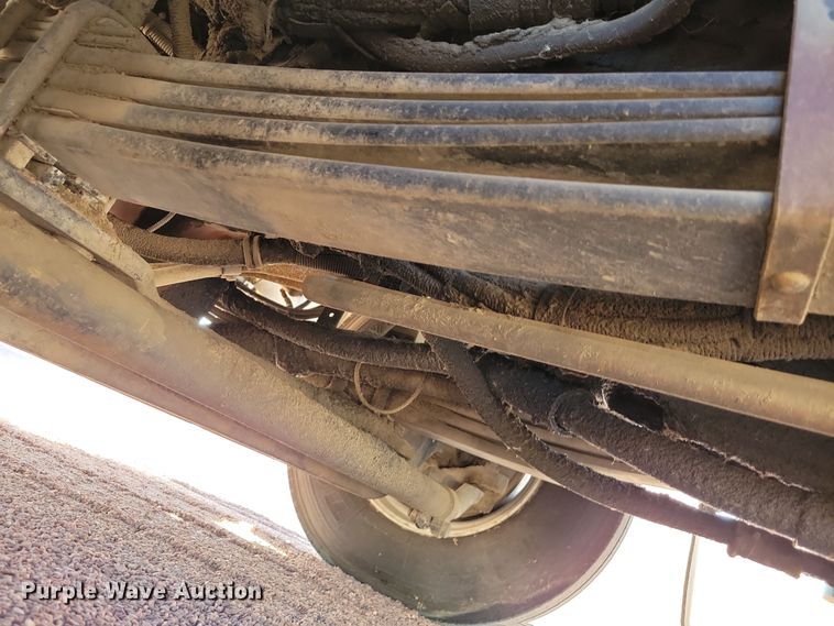 image for item NB9860 2011 Peterbilt 320 refuse truck