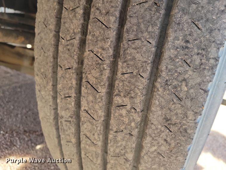 image for item NB9860 2011 Peterbilt 320 refuse truck