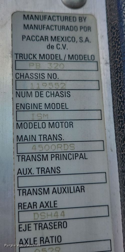 image for item NB9860 2011 Peterbilt 320 refuse truck