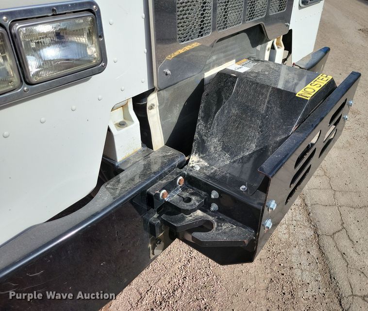 image for item NB9861 2017 Peterbilt 320 refuse truck