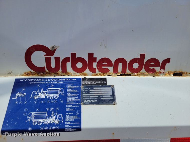 image for item NB9861 2017 Peterbilt 320 refuse truck