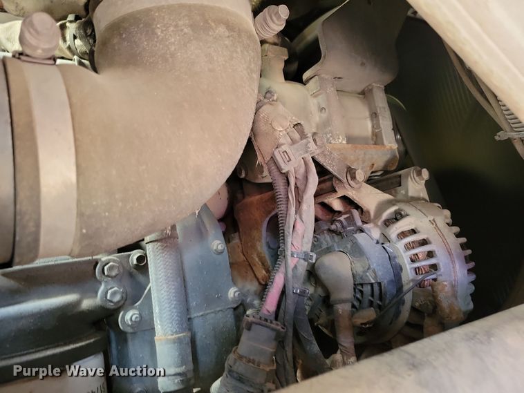 image for item NB9861 2017 Peterbilt 320 refuse truck