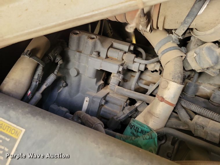 image for item NB9861 2017 Peterbilt 320 refuse truck